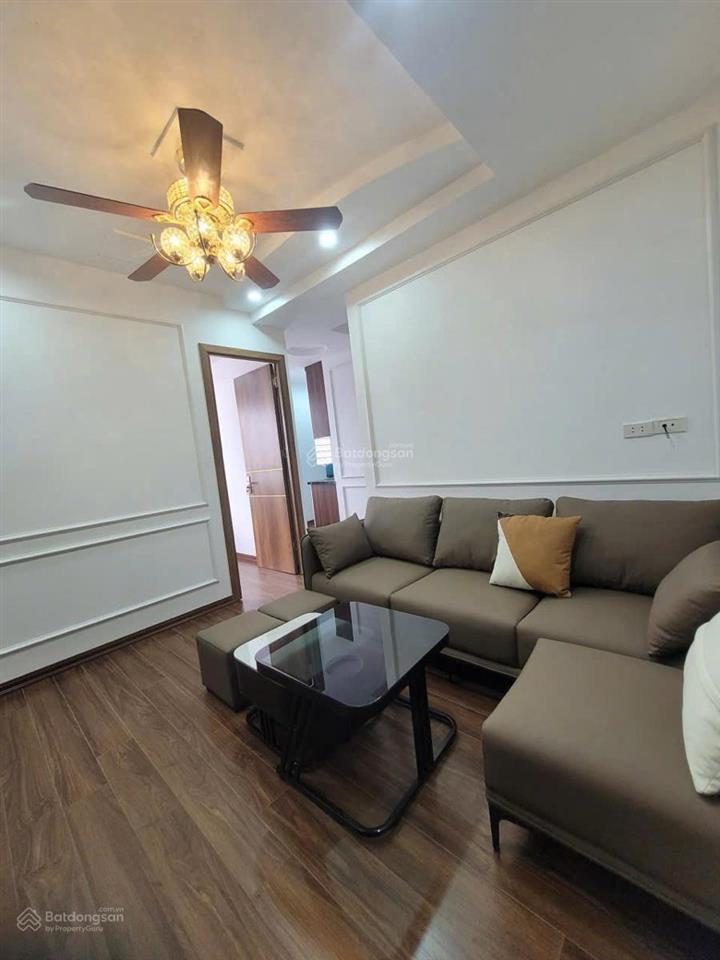 Ccmn ngõ 58 nguyễn khánh toàn , dt 51m 2 ngủ,1 khách,1wc,full nội thất. giá 2,5 tỷ có thương lượng