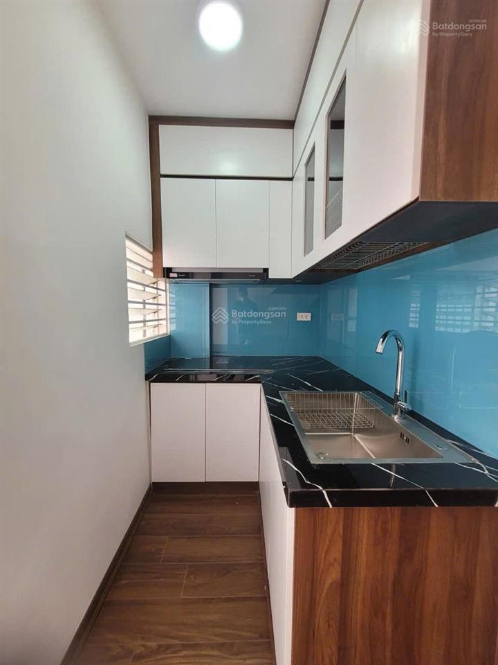 Ccmn ngõ 58 nguyễn khánh toàn , dt 51m 2 ngủ,1 khách,1wc,full nội thất. giá 2,5 tỷ có thương lượng