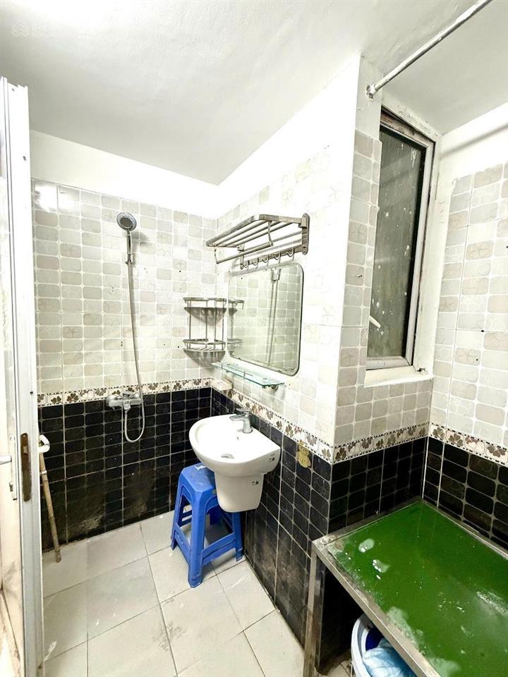 Ccmn thụy khuê,căn góc 2 ngủ,1 khách,1wc,1 bếp. dt 51m giá 2,4 tỷ