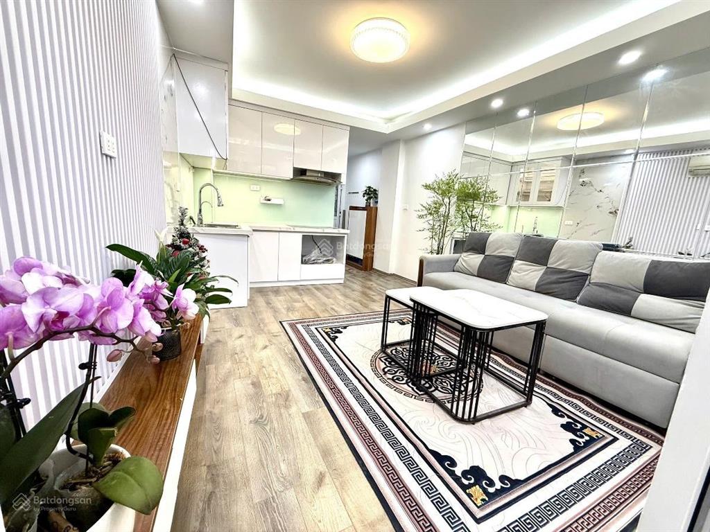 Ccmn thụy khuê,căn góc 2 ngủ,1 khách,1wc,1 bếp. dt 51m giá 2,4 tỷ
