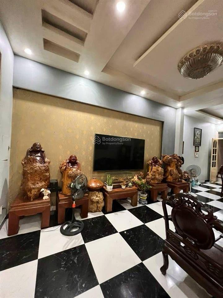 Hạ chào 4 tỷ  phân lô hoàng quốc việt 3 thoáng  nhà dân xây có sân để xe riêng  ô chờ thang máy