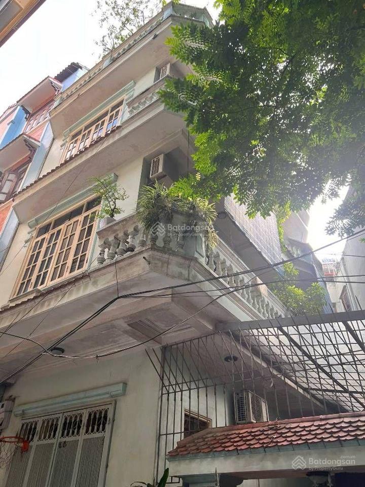 Hạ chào 4 tỷ  phân lô hoàng quốc việt 3 thoáng  nhà dân xây có sân để xe riêng  ô chờ thang máy