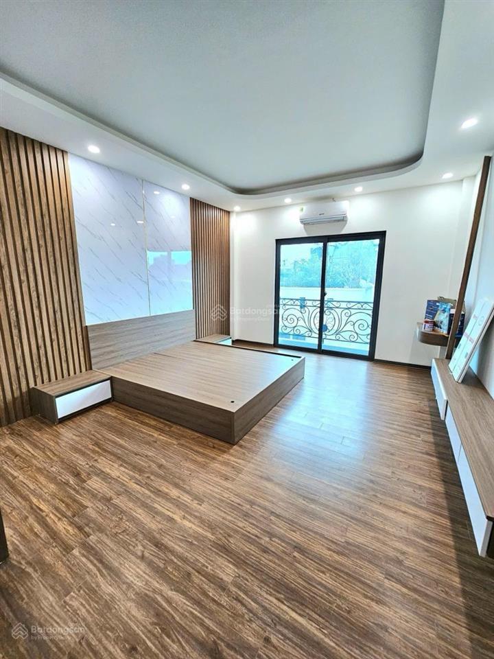 Siêu phẩm ngõ 376 đường bưởi  oto đỗ cửa  kinh doanh  6 tầng thang máy 56m2  nhà mới tinh