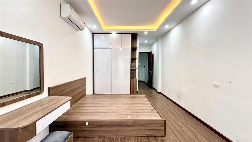 8.05 tỷ  36m2  nhà mới hồ tùng mậu  gần phố  tặng nội thất