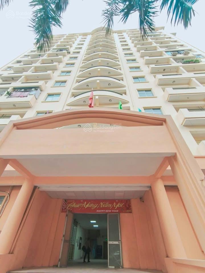 Bán căn hộ tòa n06 trần đăng ninh, 62m2, 5 tỷ, 2 ngủ, 2 vs, sổ đỏ cc, full nội mới đẹp.
