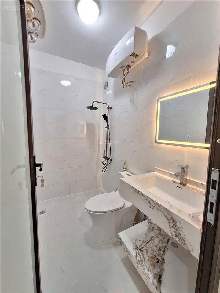 Bán căn hộ tòa n06 trần đăng ninh, 62m2, 5 tỷ, 2 ngủ, 2 vs, sổ đỏ cc, full nội mới đẹp.