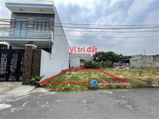 Đất đẹp ngay cầu vượt củ chi. dt ( 87,4m2 full thổ. giá 950tr ) sổ hồng riêng, xây dựng tự do
