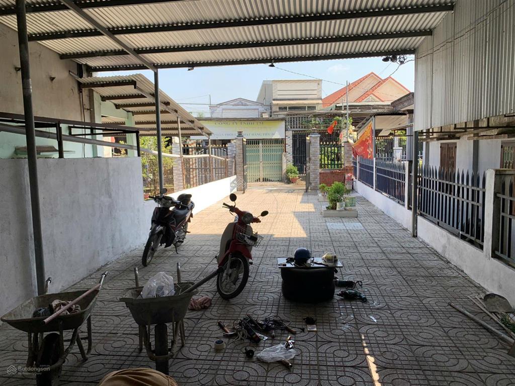 Cho thuê nhà nguyên căn 168m2 vòng xoay long thành, gần chợ đầu mối, kdc