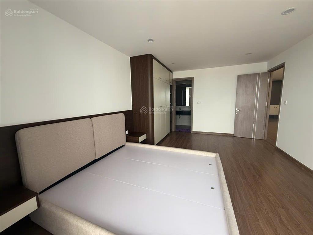 Chính chủ cho thuê căn 3pn tòa udic westlake  view lotte hồ tây , full đồ mới tinh chưa ở lần nào