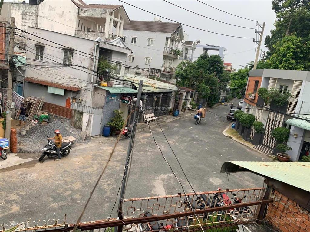 Cần bán gấp nhà 2 tầng vừa ở vừa cho thuê tại thủ đức. ngang hơn 7m hẻm ô tô.