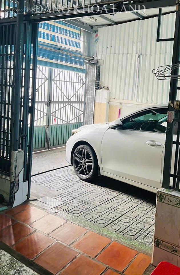 Cần bán gấp nhà đ8, linh trung  hẻm xe hơi  107m2 giá nhỉnh 6ty