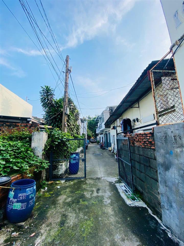 Cần bán gấp nhà đ8, linh trung  hẻm xe hơi  107m2 giá nhỉnh 6ty