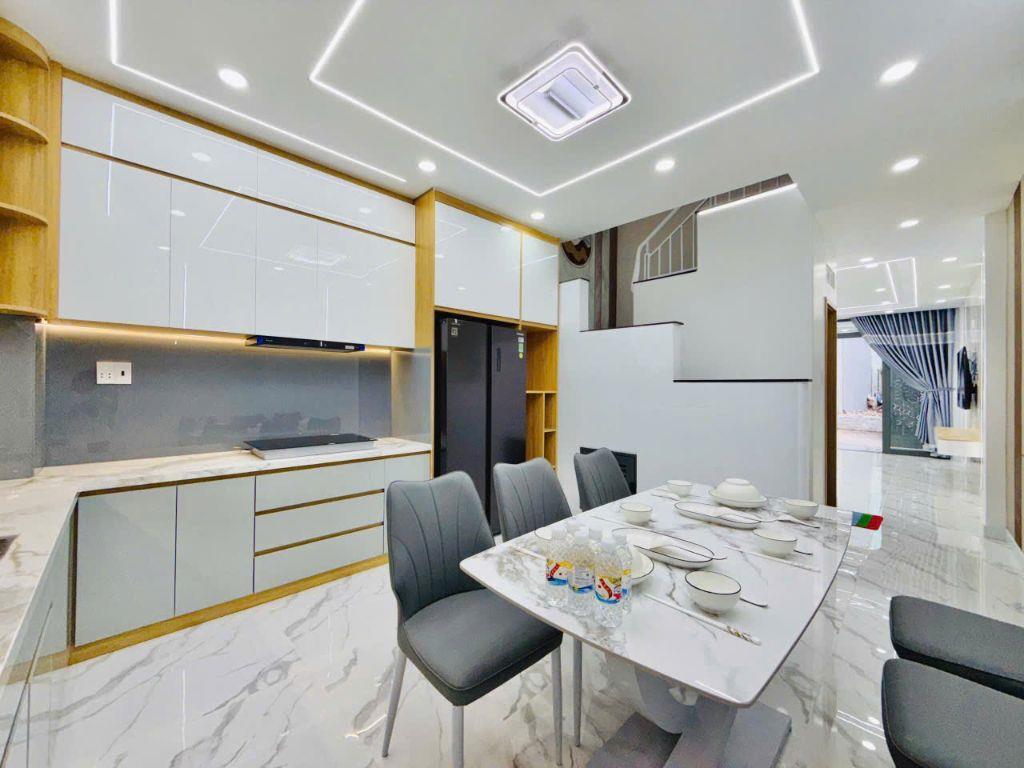 MUA NT TẶNG NHÀ HXH 111 PHẠM VĂN CHIÊU P14 4X14M 250M² SÀN 4 TẦNG ST CHỈ 8.9 TỶ TL