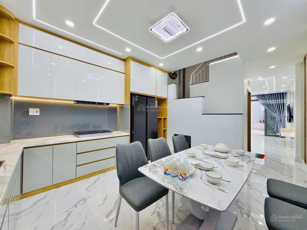 Mua nhà tặng nhà hxh 111 phạm văn chiêu p14 4x14m 250m sàn 4 tầng st chỉ 8.9 tỷ tl