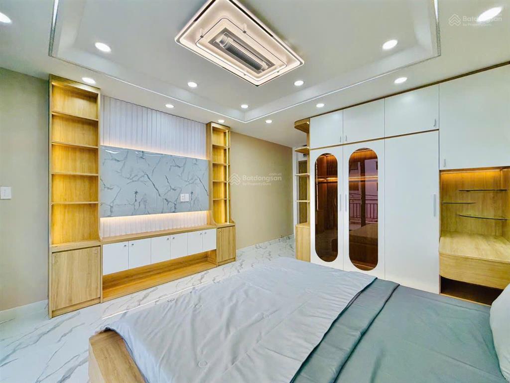 Mua nhà tặng nhà hxh 111 phạm văn chiêu p14 4x14m 250m sàn 4 tầng st chỉ 8.9 tỷ tl