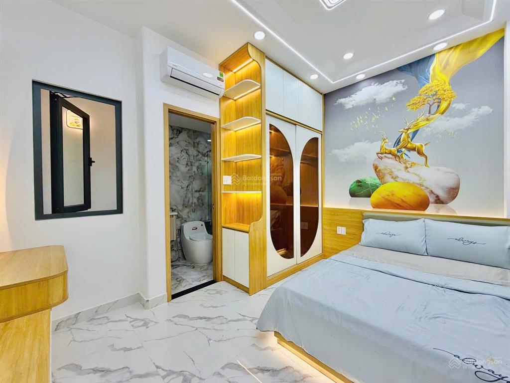 Mua nhà tặng nhà hxh 111 phạm văn chiêu p14 4x14m 250m sàn 4 tầng st chỉ 8.9 tỷ tl