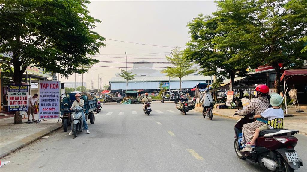 Đất nền chợ chiên đàn  đã có sổ  1,5** tỷ