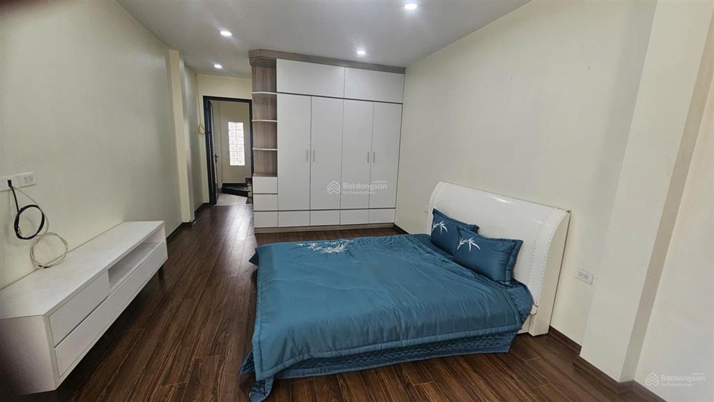 Giảm chào 1 tỷ! nhà mới 6t5pn, cách phố yên hoà 15m, ngõ rộng thoáng, ở cực sướng hoặc cho thuê
