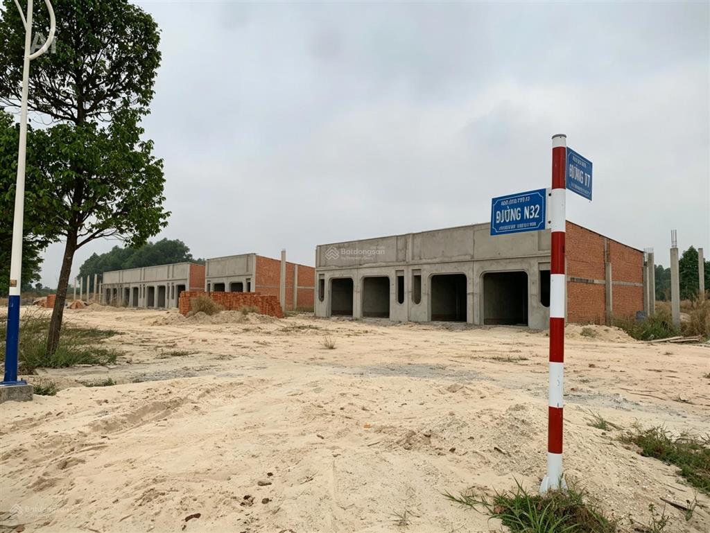 Mua đất tặng nhà mới xây dựng tại khu 5d nơi dân cư đông đúc đầu tư hay kinh doanh điều được