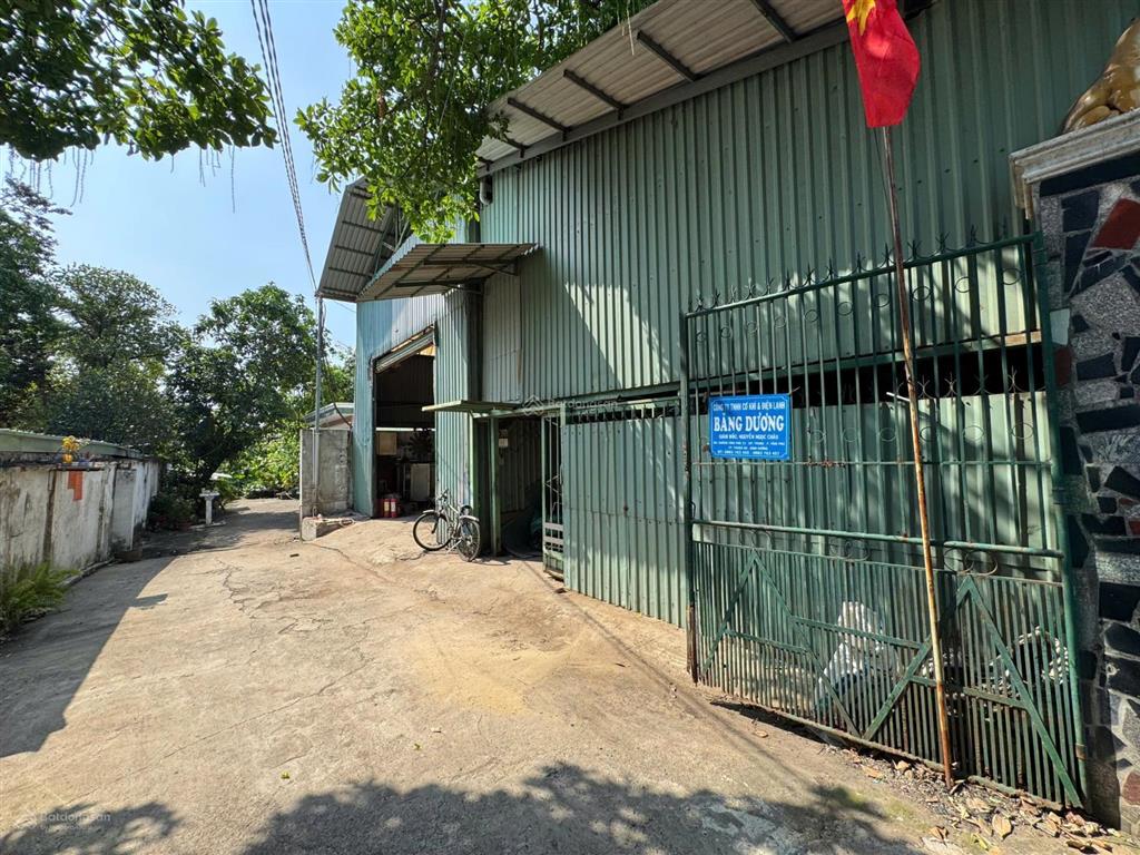 Kho mặt tiền đường lớn quốc lộ 13 bv hạnh phúc  dt ( 13 x21) 269m  điện 3 pha sẵn  sổ hồng