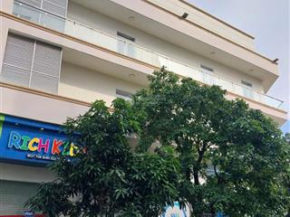 Bán nhà 2 mặt tiền ngay trung tâm hc dĩ an