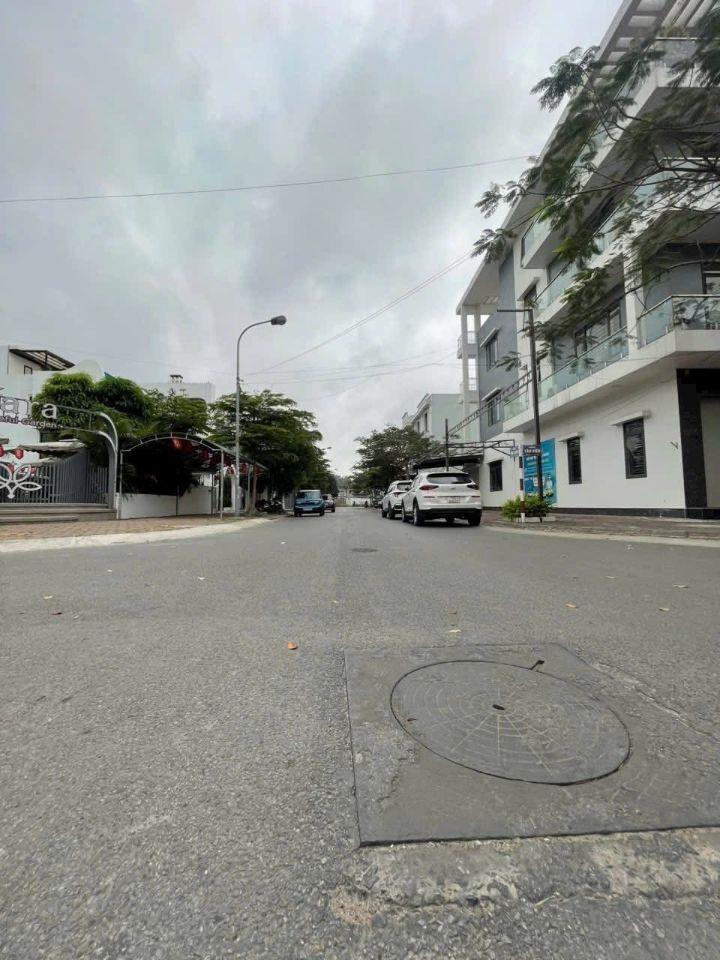 CẦN RA ĐI GẤP LÔ ĐẤT 100m2 RẺ NHẤT KĐT CỰU VIÊN