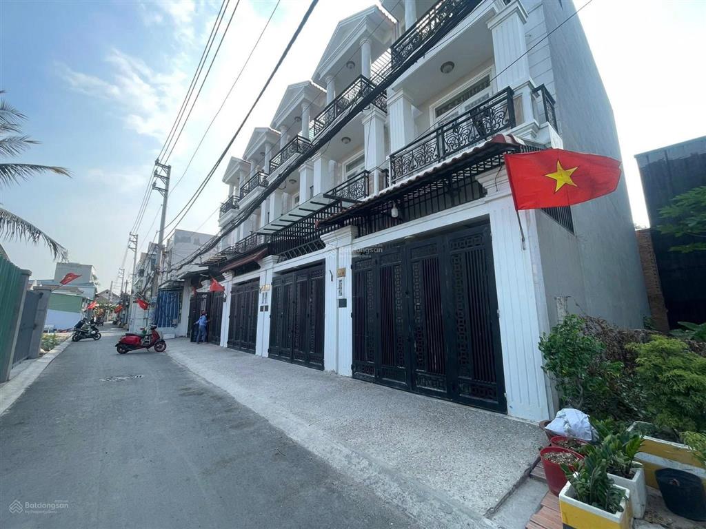 Cần bán nhanh nhà trương văn thành, quận 9. giá 3,02 tỷ, 60m2, đường hẻm rộng 8m, thông thoáng