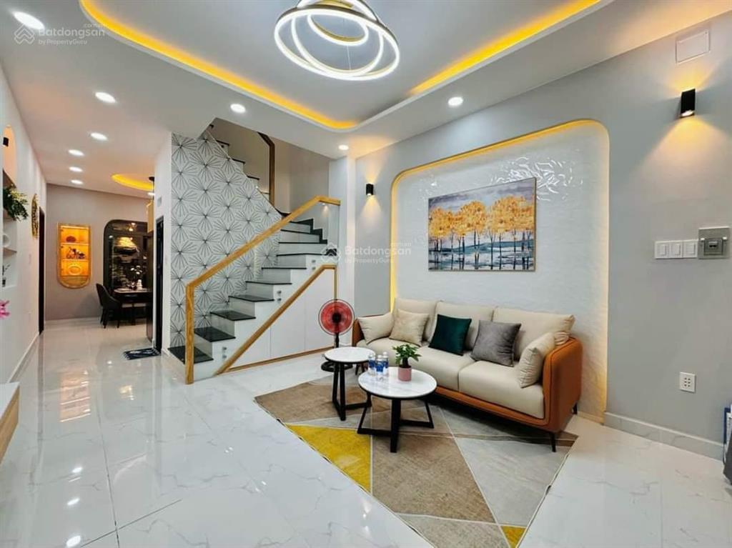 Bán ngay nhà võ văn hát, quận 9. giá 2,69 tỷ, diện tích 70m2, hẻm thông, xe oto ra vào thoải mái