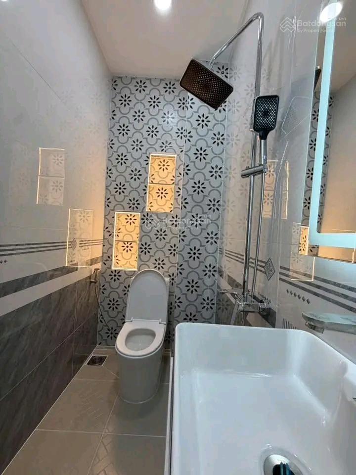 Chính chủ bán nhanh nhà lò lu, giá 4,15 tỷ, 58m2, hẻm xe hơi 6m rộng rãi, dân cư an ninh đông đúc