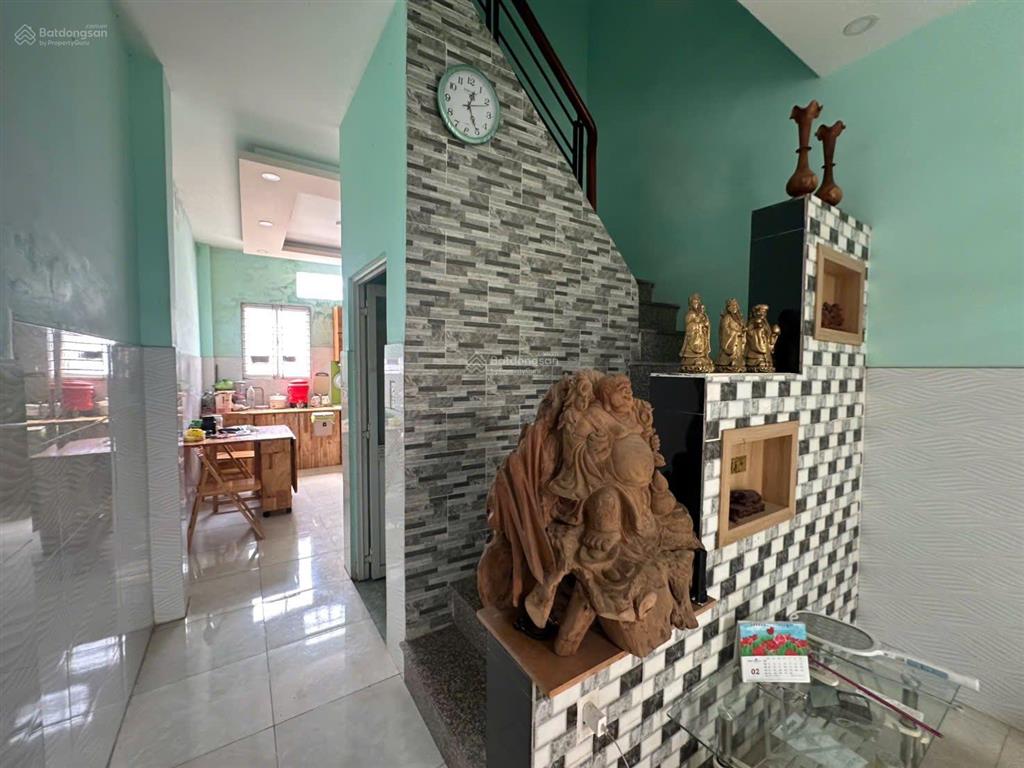 Kiếm vốn chơi wc, dt 38m2, 1t 1 lau, 2pn 2wc, shr