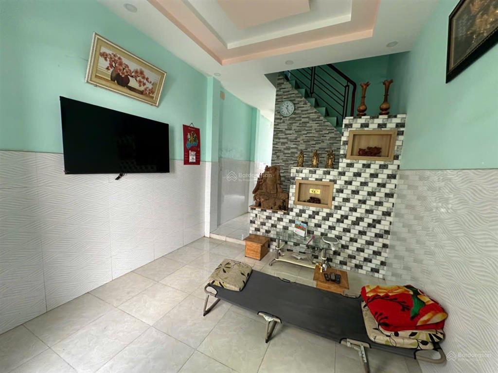 Kiếm vốn chơi wc, dt 38m2, 1t 1 lau, 2pn 2wc, shr