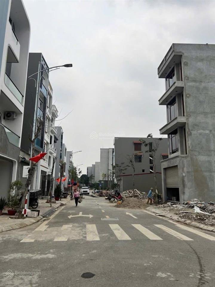 Đất tái định cư thôn nội đồng  mê linh  hà nội. 180m2 mặt tiền 11m. gần hud mê linh. giá chỉ 1x