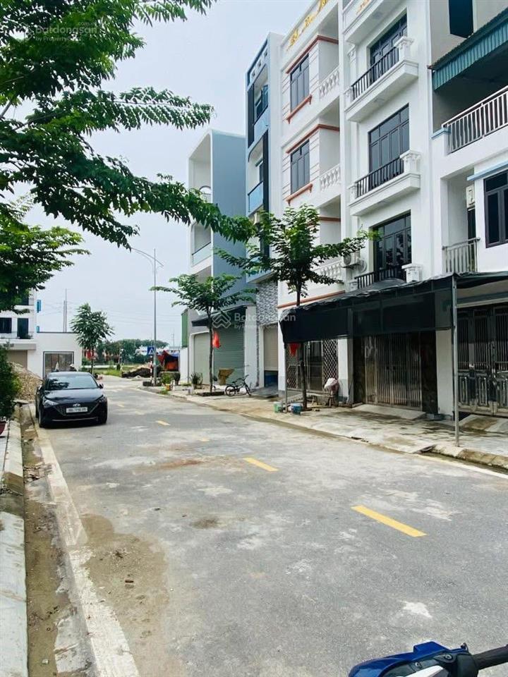 Đất tái định cư thôn nội đồng  mê linh  hà nội. 180m2 mặt tiền 11m. gần hud mê linh. giá chỉ 1x