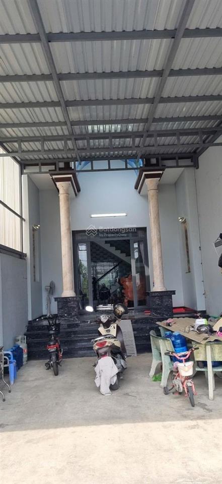 Bán nhà mặt phố 5,75 tỷ, 266m2 tại lô 2, lê minh xuân, bình chánh, hcm