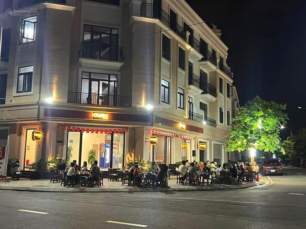 Chủ ngộp bank nên cắt lỗ sâu siêu phẩm shophouse góc 151,9m2 với chỉ 8,4 tỷ