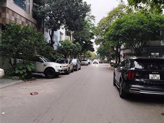 Bán nhà mặt phố việt hưng 75m² , mt 5,5m , nhà 5 tầng giá chào 28, tỷ vỉa hè ôtô tránh kinh doanh .