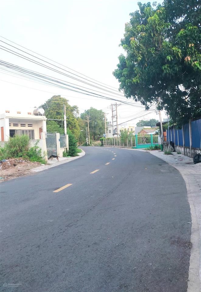 Chỉ 1.25 tỷ có ngay 150m2 thổ cư, đường suối lội, tân thông hội, đường nhựa oto
