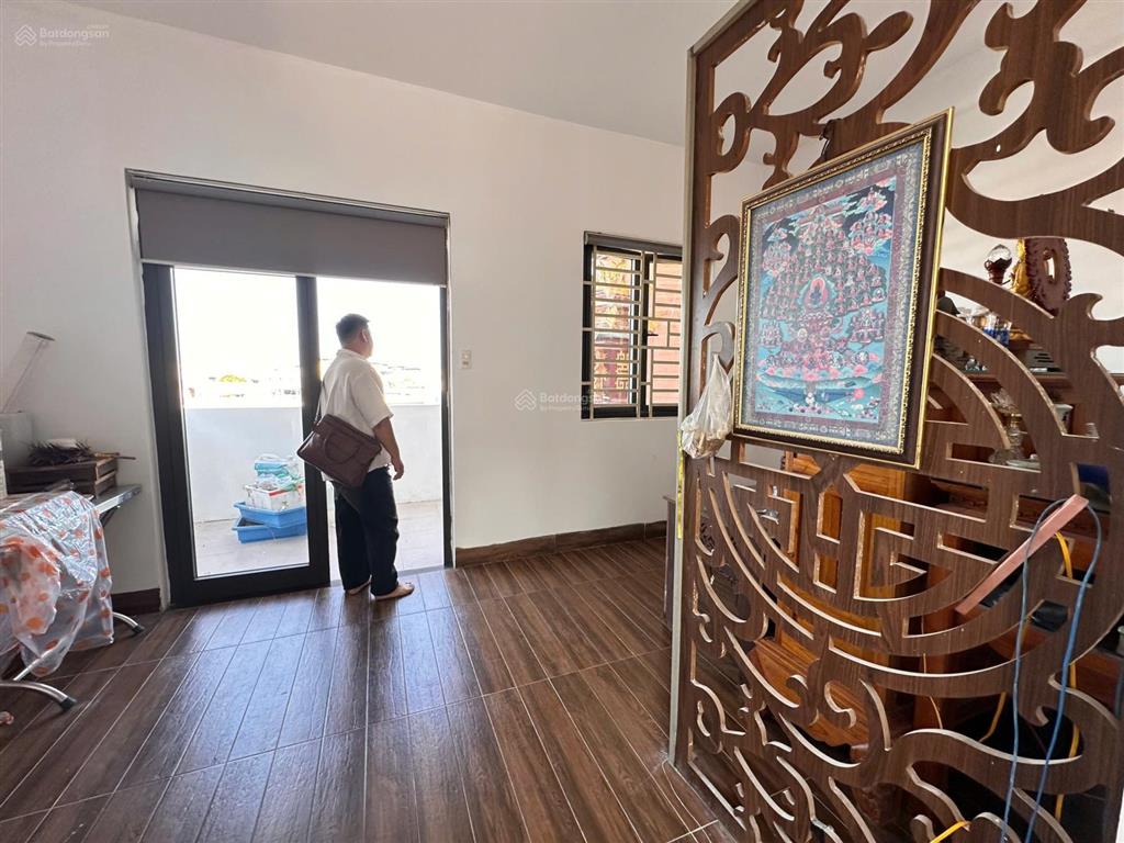 Bán nhà kiệt 7m trần cao vân dt 70m², 4 tầng, gần biển nguyễn tất thành, ô tô vào tận nhà