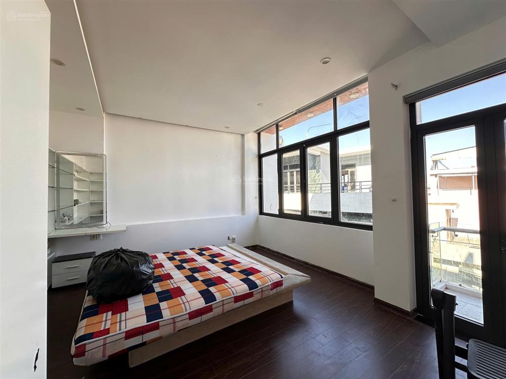 Bán nhà kiệt 7m trần cao vân dt 70m², 4 tầng, gần biển nguyễn tất thành, ô tô vào tận nhà