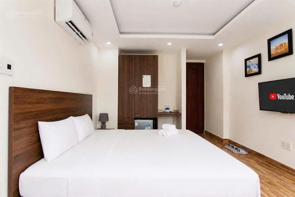 Bán khách sạn khuê mỹ đông 7, cách biển chỉ 300m