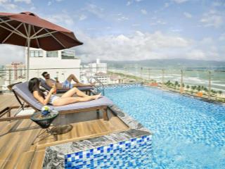 Bán tòa khách sạn view biển mỹ khê 12 tầng giá cực sốc 140 tỷ