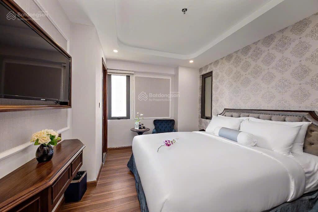 Bán tòa khách sạn view biển mỹ khê 12 tầng giá cực sốc 140 tỷ