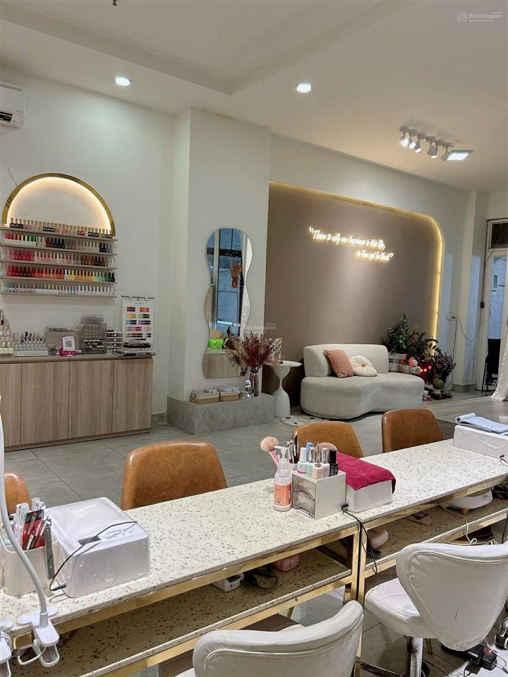 Cho thuê nhà mặt phố minh khai dt 60m² x 2 tầng, mt 6 m, nhà mới, đỗ xe được