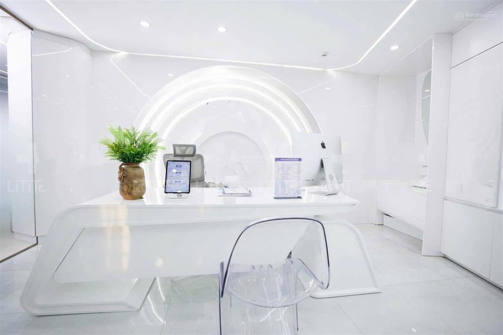 Cho thuê nhà mặt phố mai hắc đế dt 100 m2 x 2 tầng, mt 5,2 m, khu văn phòng cao cấp.