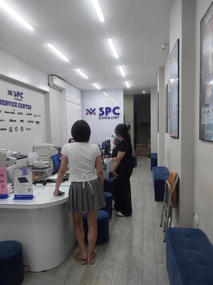 Cho thuê nhà mặt phố thái hà dt 70 m2 x 5 tầng, mt 4,2 m, có thang máy