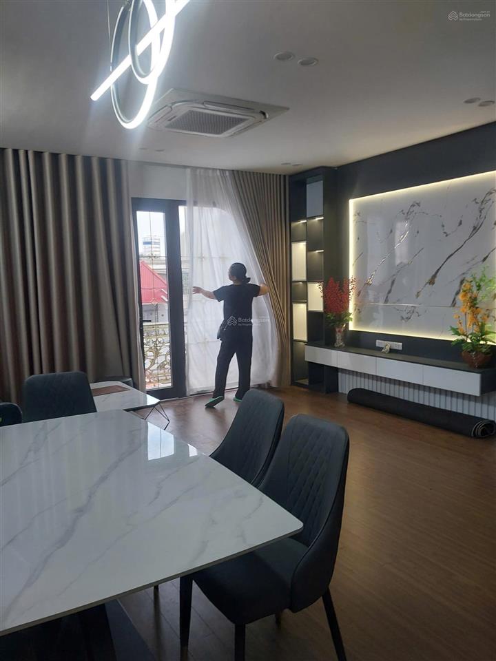 Cho thuê nhà ngõ ô tô vương thừa vũ 50m2 x 7 tầng, mt 5,2m, nhà mới, có thang máy