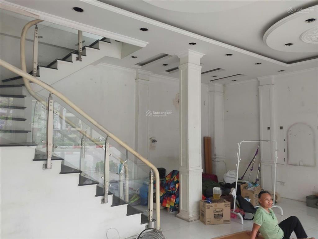 Cho thuê nhà mặt phố ô chợ dừa 60m² x 4 tầng, mt 7m, vỉa hè rộng