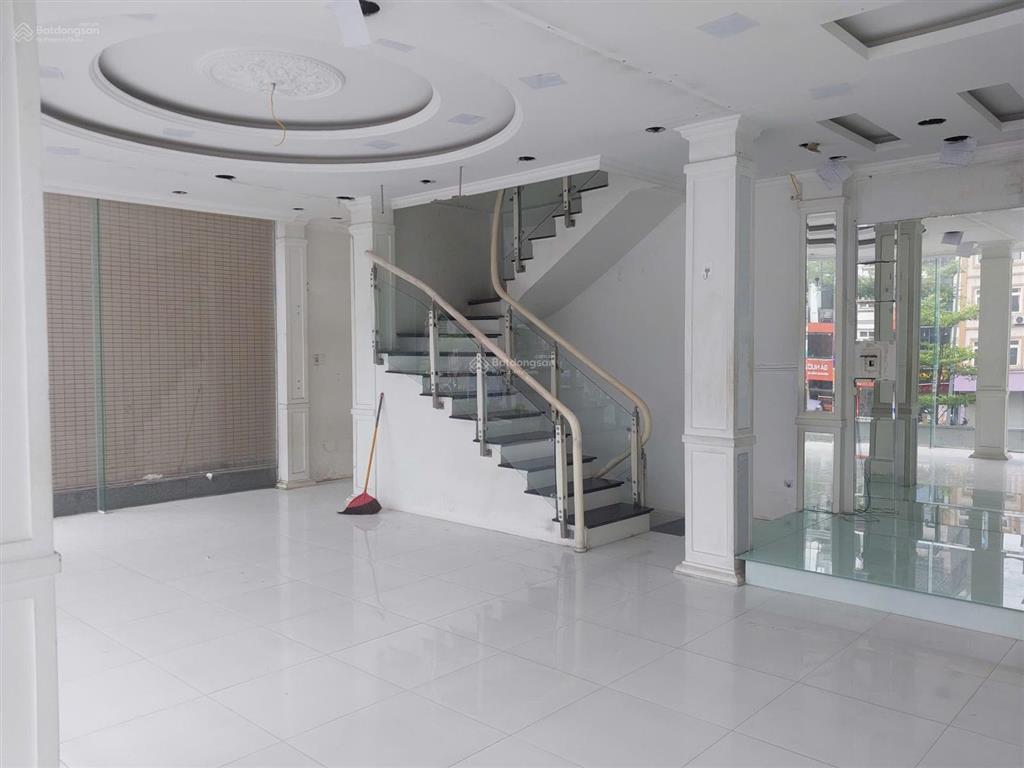 Cho thuê nhà mặt phố ô chợ dừa 60m² x 4 tầng, mt 7m, vỉa hè rộng