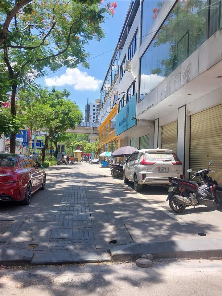 Cho thuê nhà mặt phố thái hà 78m² x 4 tầng, mt 8,5 m lô góc, vị trí đẹp, vỉa hè rộng