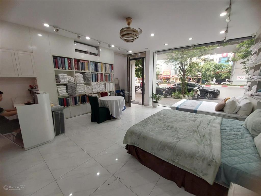 Cho thuê nhà mặt phố minh khai 60m² x 2 tầng, mt 7 m, 25 tr/th, nhà mới, đỗ xe được